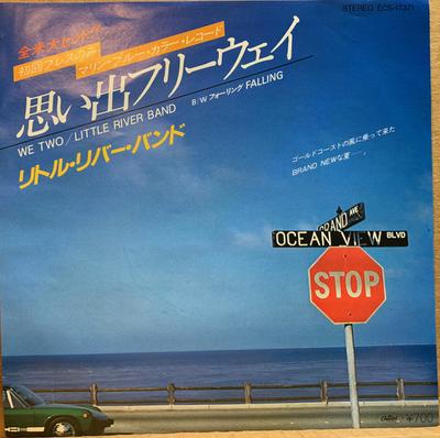 7inch Record LITTLE RIVER BAND  We Two  Falling ECS17371 CAPITOL 1983 Japan Rock Used