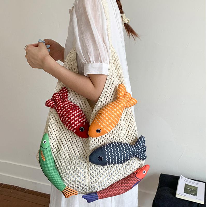 Nuova Borsa a Shopper all'Uncinetto Carina a Forma di Pesce Grande Capacità Borsa a Spalla Intrecciata Casual Multicolore Borsa Lavorata a Maglia Fatta a Mano