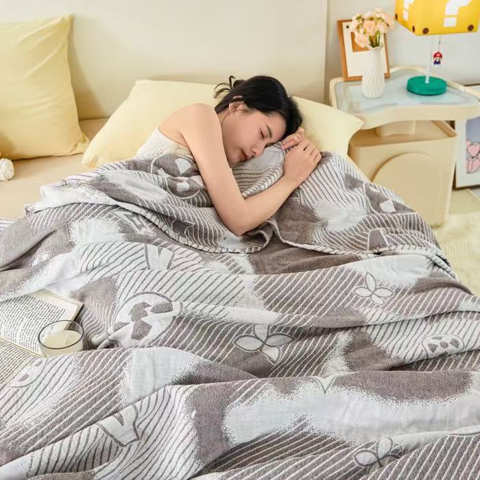 Class A Cotton Three-layer Gauze Throw Blanket Machine Washable Summer Air Conditioning Cool Quilt Office Nap Cover Blanket Soft Towel Quilt