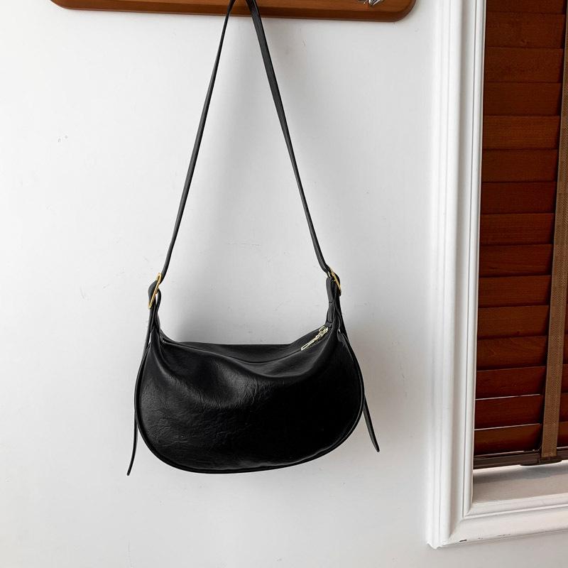 French Personality Trend Underarm Bag Women's 2025 New Fashion Pillow Bag Casual Commuter Messenger Shoulder Bag