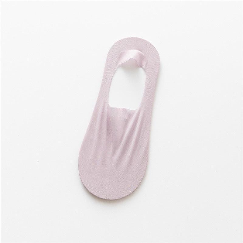 Women's Summer Boat Socks: Ice Silk, Ultra-Thin, Sweat-Absorbent, Non-Slip Silicone, Invisible Mesh Design