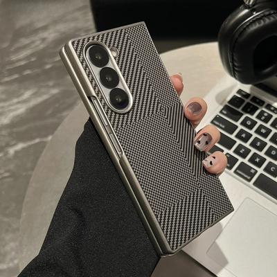 Capa de Celular de Luxo com Padrão de Fibra de Carbono Kevlar Galvanizada Para Samsung Z Fold 7 6 5 4 Bumper À Prova de Choque Capa Traseira Sólida Fosca