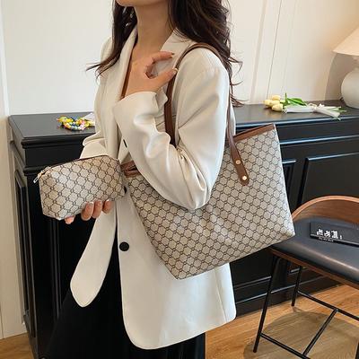 Large-capacity Bag Women's Commuter Personalized Tote Bag New Beautiful Niche Trend Shoulder Bag Textured Women's Bag