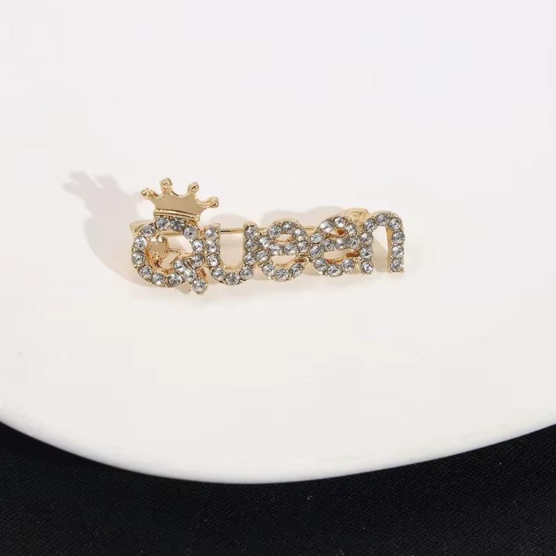 Cute Rhinestone Queen Brooches for Women Crown Letters CZ Crystal Party Label Pins Trendy Buckle Jewelry Gifts