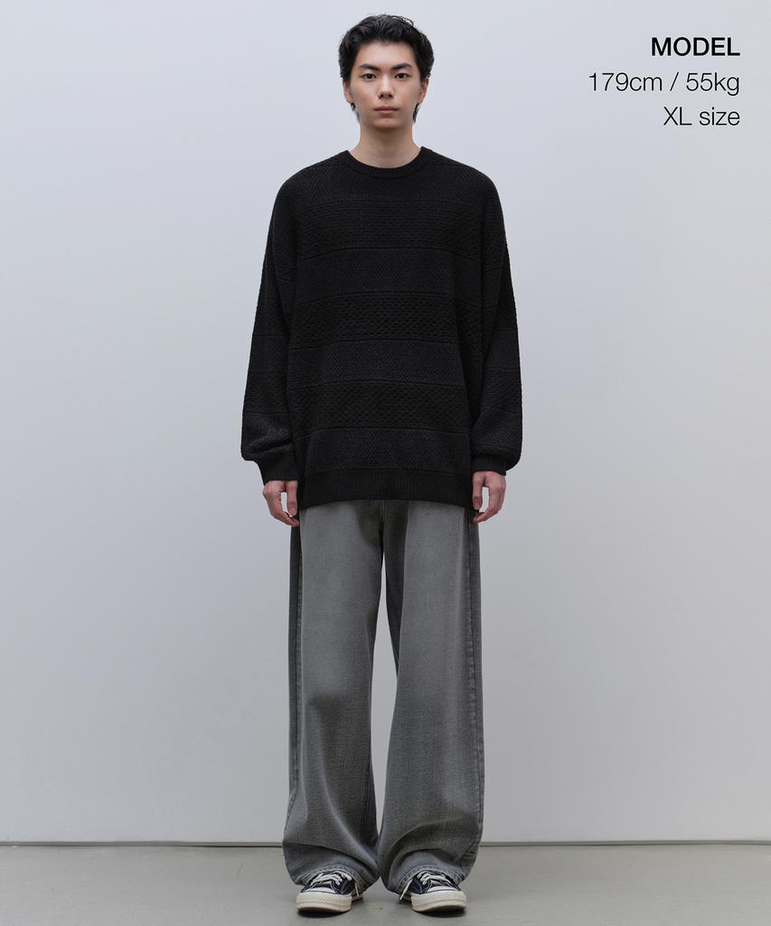 MUSINSA STANDARD Textured Stripe Crew Neck Knit [Black]