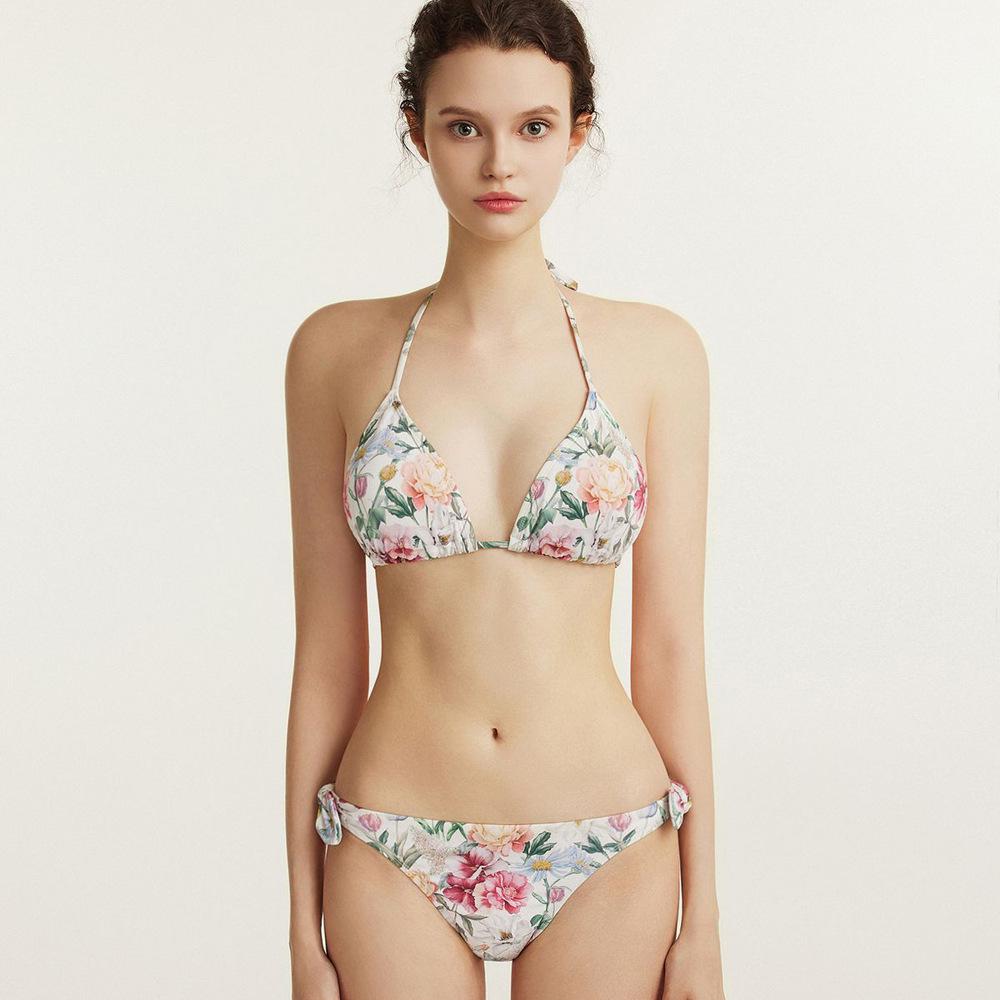 Retro Print Women's Strappy Back Swimsuit Set: Three-Piece Japanese Korean-Inspired Sexy Beach Bikini, 2026 Collection.