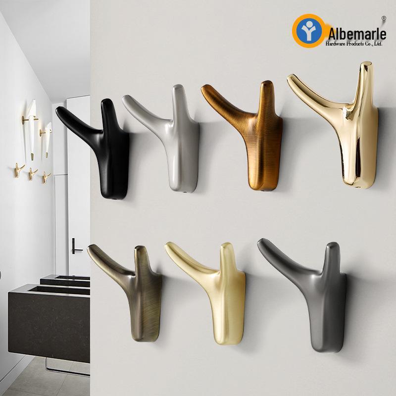 Modern Nordic Cow Horn Metal Wall Hook for Bathroom or Wardrobe