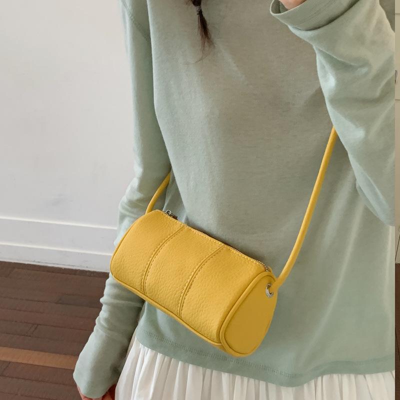 A Niche and Stylish Pillow Bag for Commuting To Boston. Features A Crossbody Strap.