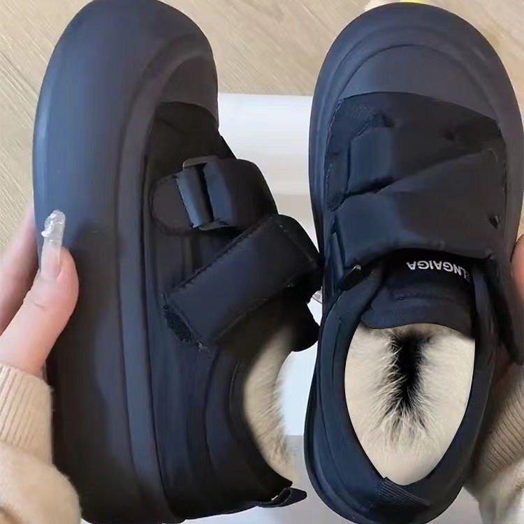 Zapatillas de velcro originales de terciopelo grueso de nicho, zapatillas blancas pequeñas, zapatillas de skate, zapatillas de algodón afelpado.