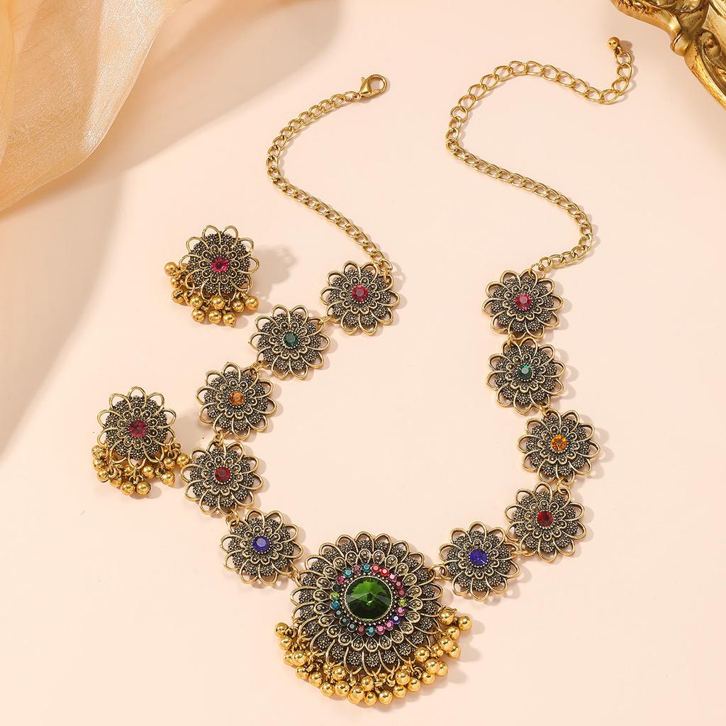 Retro Flower Chain Necklace Set for Women Crystal Tassel Earrings Necklace Bohemian Jewelry Accessories