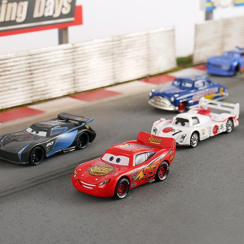 Latest Pixar Car 3 Lightning McQueen Racing Family Jackson Storm Ramirez 1:55 Die Cast Metal Alloy Children's Toy Car
