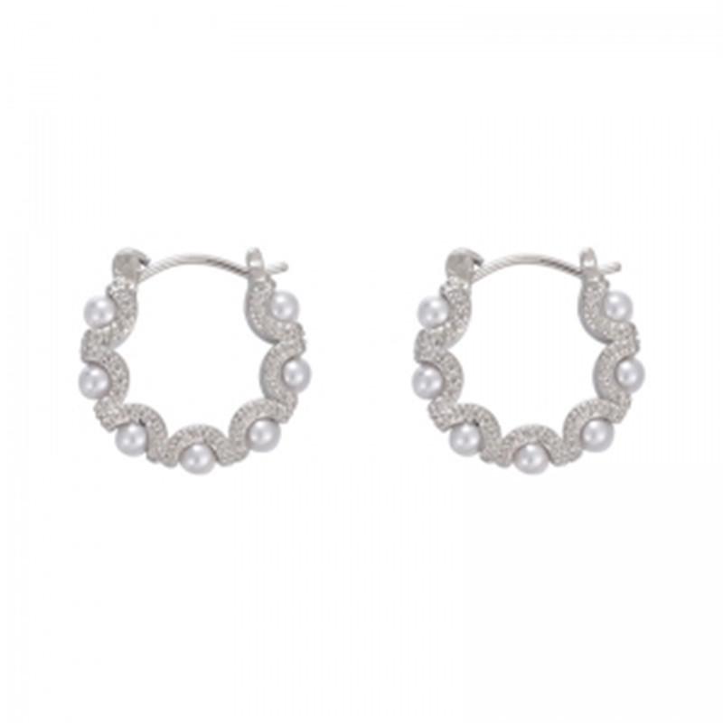2024 Retro French Pearl Hoop Earrings – Elegant and Unique Design for Women