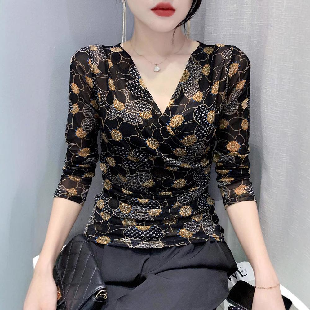 Camiseta estampada con cuello en V para mujer de manga larga, primavera, nueva, moderna, sexy, de malla, camiseta base
