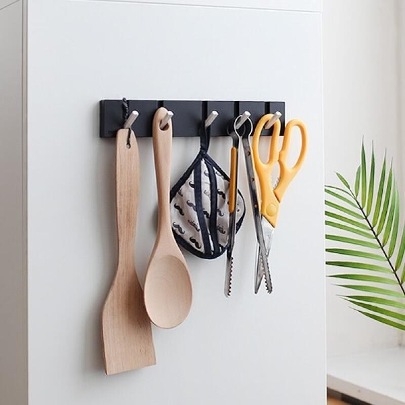 

Kitchen, Bathroom, Living Room Magnetic Folding Hook Hanger Red