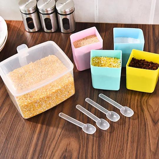 1PCS Plastic Divided Spice Box Kitchen Seasoning Jar Seasoning Box Creative Sugar Jar Salt Jar Kitchen Accessories