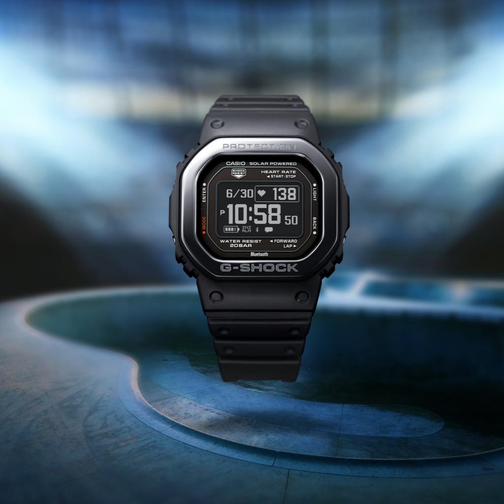 Casio Orologio Digitale Uomo Acciaio Inossidabile Resistente all'Acqua 200M Resistente agli Urti Quarzo DW-H5600MB-1