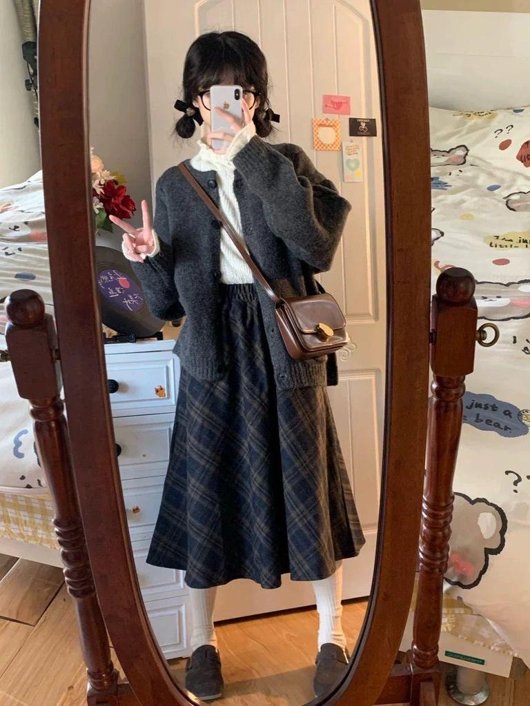 Retro podzimní pletený kardigan Mori Girl - Měkký, hřejivý, kulatý výstřih, krátká délka