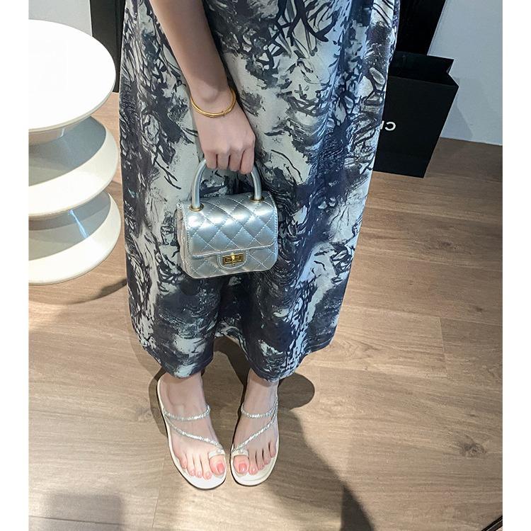 Fairy wind thick heel set toe pearl cool slippers women wear 2025 new rhinestone vacation toe sandals with skirt