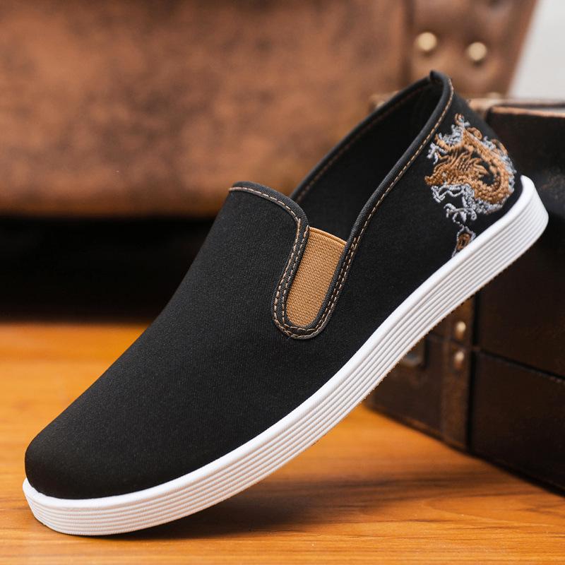 

Old Beijing cloth shoes men s Guochao ancient style thorn style classic one-pedal breathable non-slip men s shoes soft-soled driving shoes 38