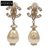 A11C Gold Plated Swing Pearl CC Logos Earring Earring 90 goldUsed