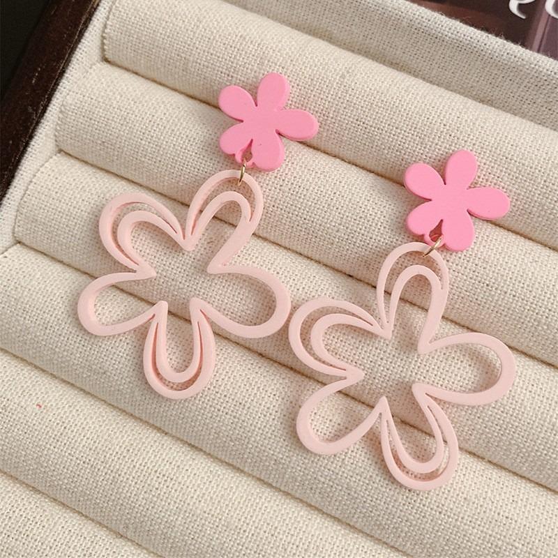 Dopamine petal mesh stud earrings new popular seaside vacation wind earrings exaggerated temperament versatile earrings wholesale