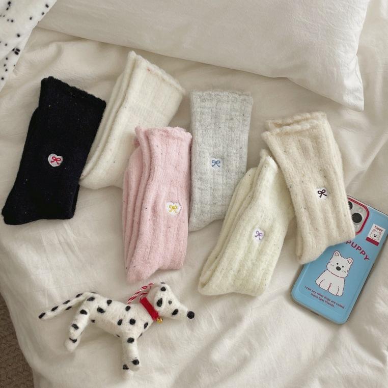 Thickened Point Yarn Australian Velvet Warm Socks Bow Embroidery Korean Sweet Pile Socks