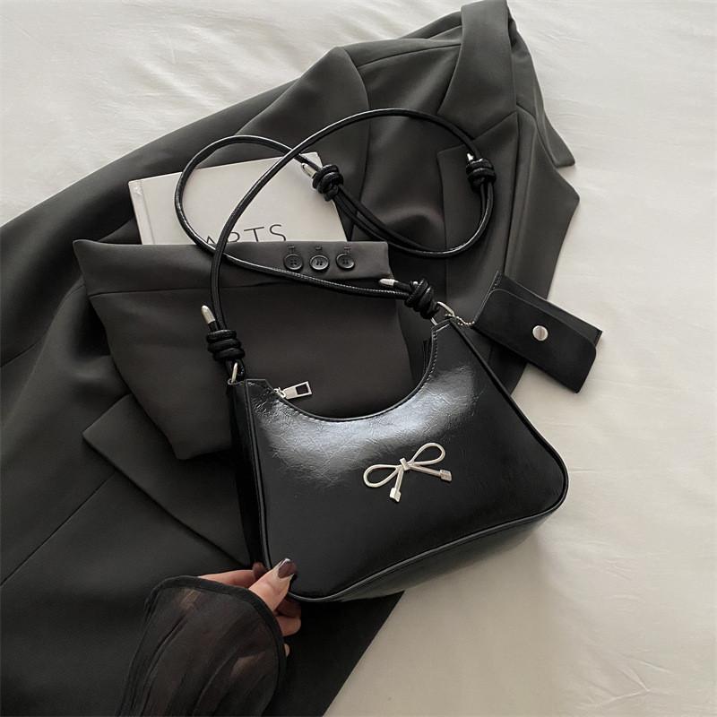 

Elegant Casual Leatherette Crescent Shoulder Bag For Women In Trendy Street Style чёрный