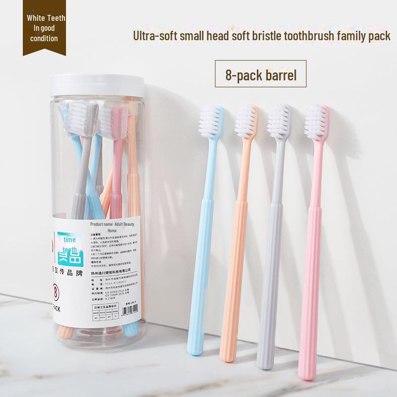 

Набір м яких зубних щіток з 8 штук з маленькою головкою та чохлами для дорослих пар