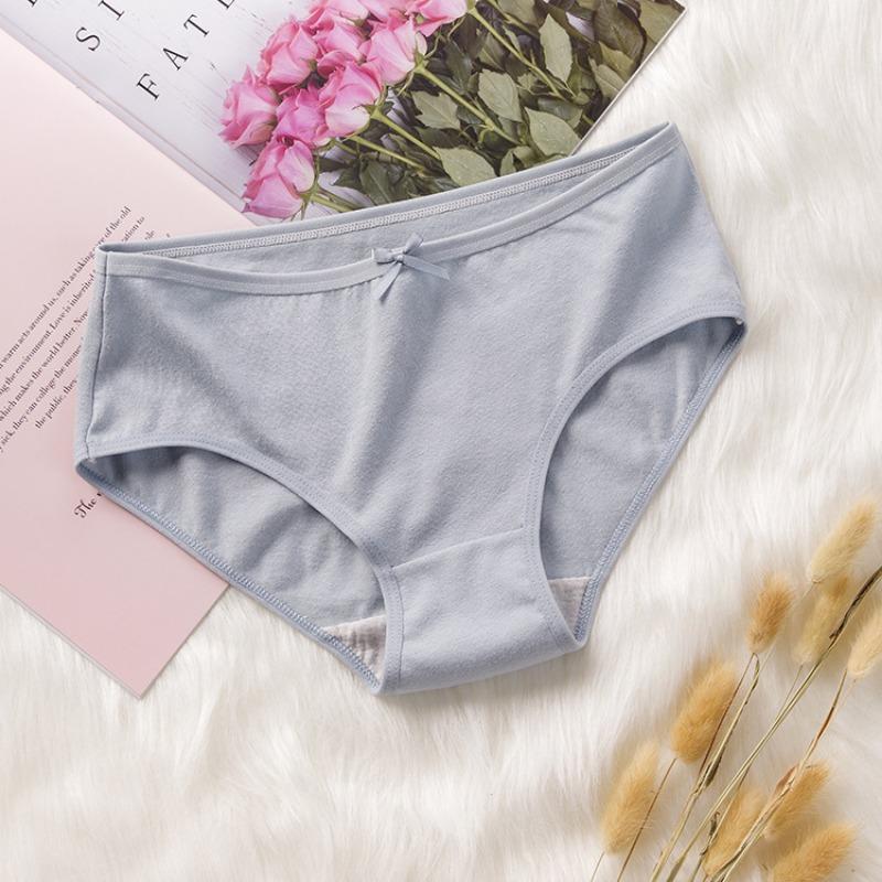 Jednokolorowe bawełniane figi z kokardką Wygodna trójkątna bielizna Damskie majtki w średnim stanie