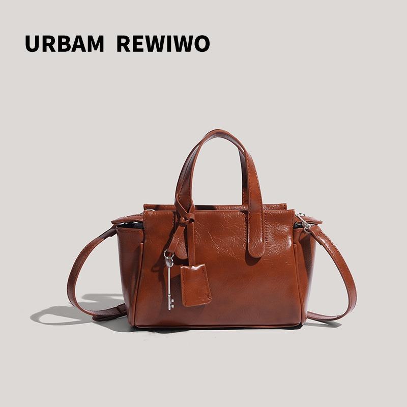 

2025 New Style Flying Ear Bag Textured Handbag Niche Commuter Women s Bag Fashion Versatile Single Shoulder Crossbody Bag for Women темно-коричневого кольору