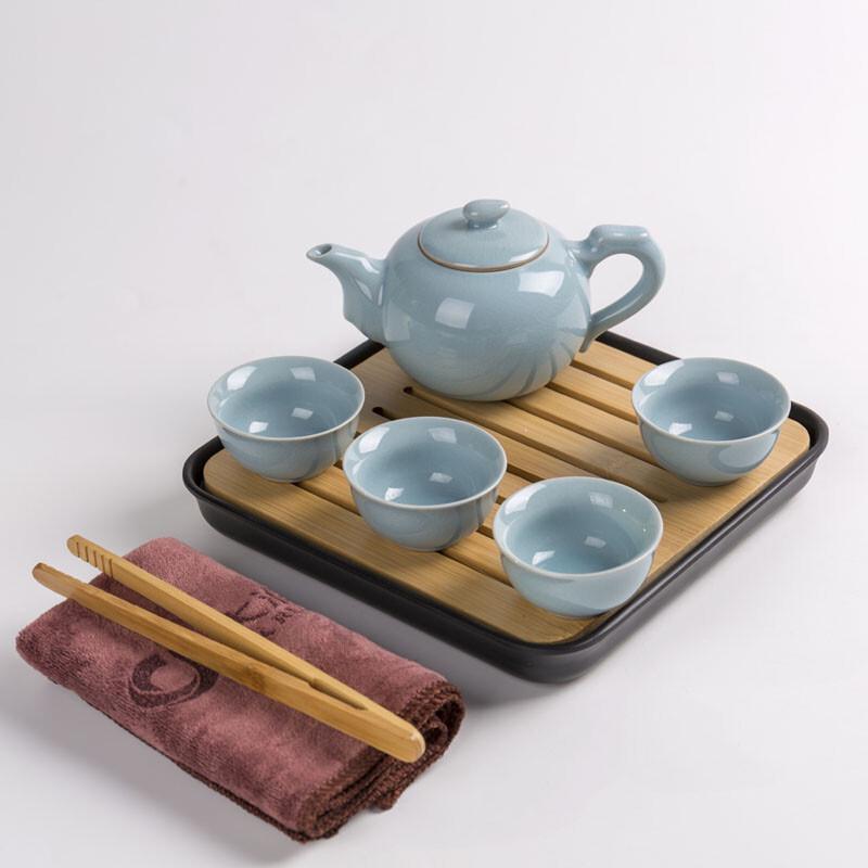 

Ru Kiln Travel Tea Set