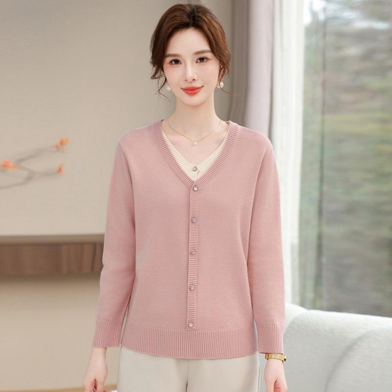 New Spring and Autumn Thin Sweater Bottoming Shirt, Mid-mother Spring Vacation Two-piece Knitted Long-sleeved Shirt