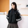adidas Originals Adicolor Ss25 Jachetă de vânt țesută cu logo Trei dungi Sport clasic Guler stand Mânecă lungă Jachetă pentru femei JX1451