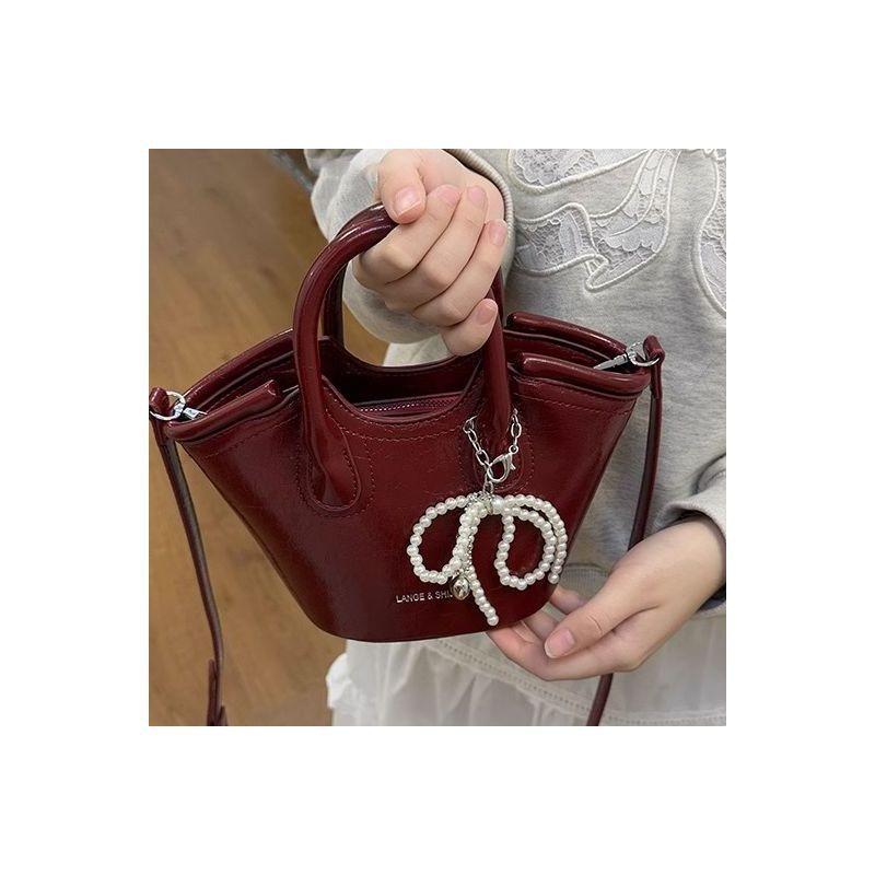 High-end Light Luxury Vegetable Basket Bag Women's New Niche Design Portable Bucket Shoulder Bag