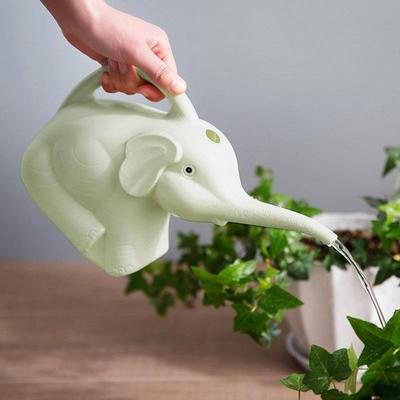 Annaffiatoio a forma di elefante da 2 litri, ideale per irrigazione esterna, giardinaggio, fiori e altri oggetti da giardino.
