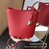 Personalized fashion trend bucket bag 2025 new exquisite niche simple temperament shoulder bag summer messenger bag