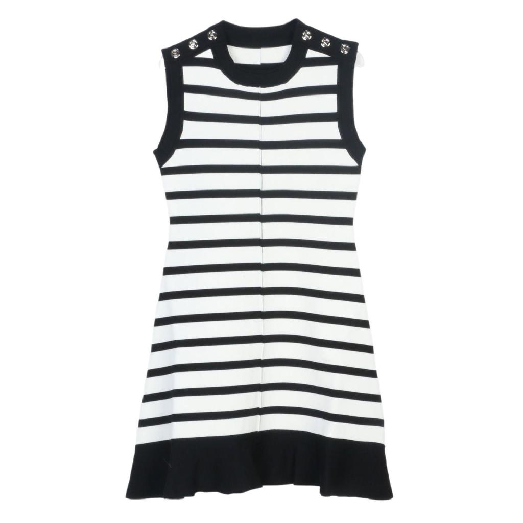 Elegant Women's Red Sleeveless Knitted Vest Dress - Round Neck, Waist-Slimming, and Figure-Flattering Fishtail Skirt for Evening.