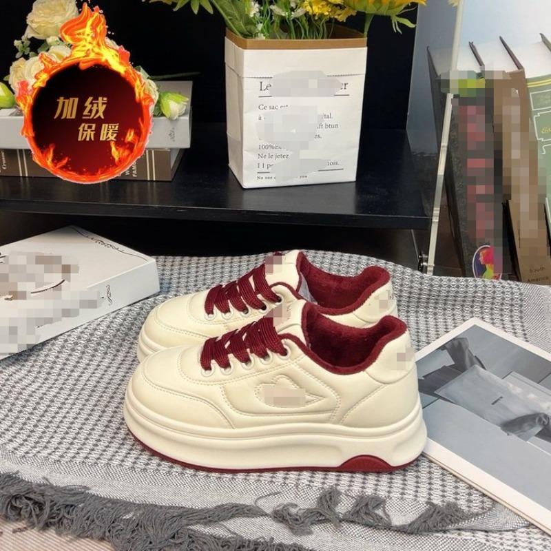 

Versatile platform casual little white shoes board shoes women s autumn and winter new sports velvet cotton shoes 40