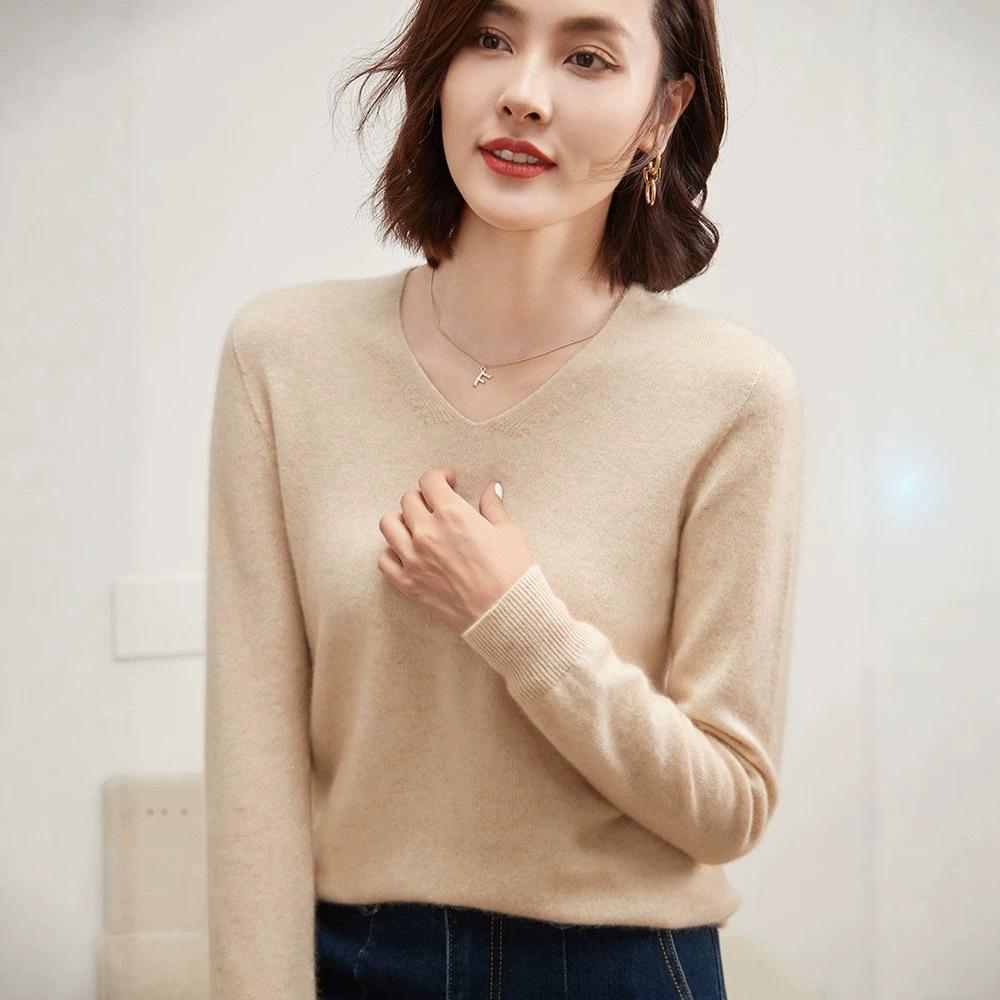 Women's Solid Color Cashmere V-Neck Pullover Sweater - Versatile, Seamless Knit Base Layer