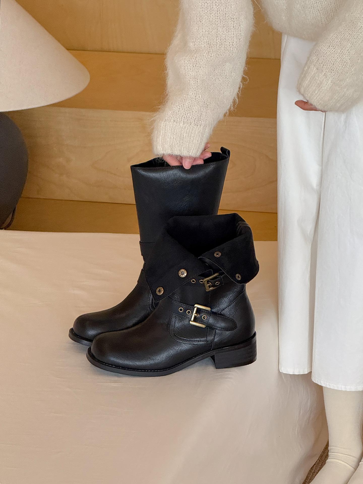 

Leather~ French woven hollow bag head half slippers women s 2025 new inner height increase thick heel cool slippers summer wear 35