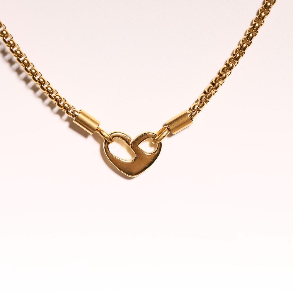

Stainless Steel Day Hair Painted Light Luxury Pendant Necklace Hand Painted Flower Love Pendant Sweater Chain