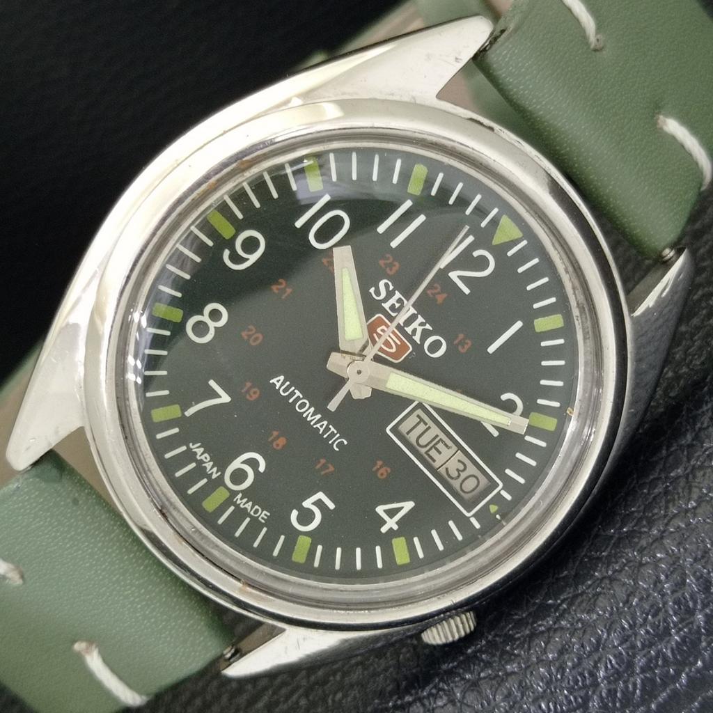

SEIKO 5 AUTOMATIC 7009A JAPAN MENS VINTAGE GREEN COLOR DIAL WATCH a701468-5 R206b-a701468