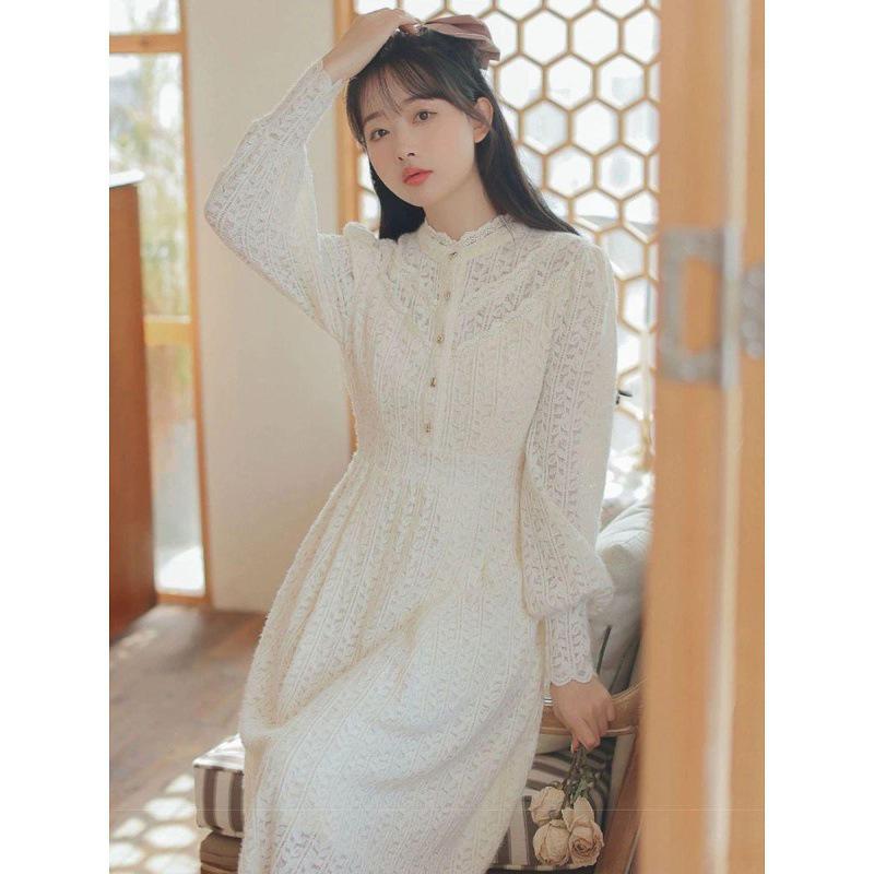 Women's Mid-Length Fleece-Lined French Lace Dress: Ideal for Petite Figures in Autumn & Winter