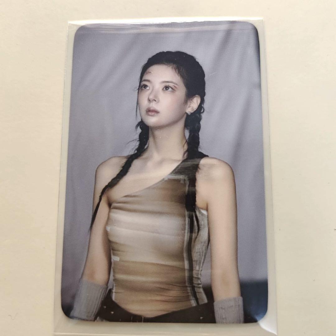 

[Б/У] itzy задний GWBG с предзаказной лимитированной торговой картой B