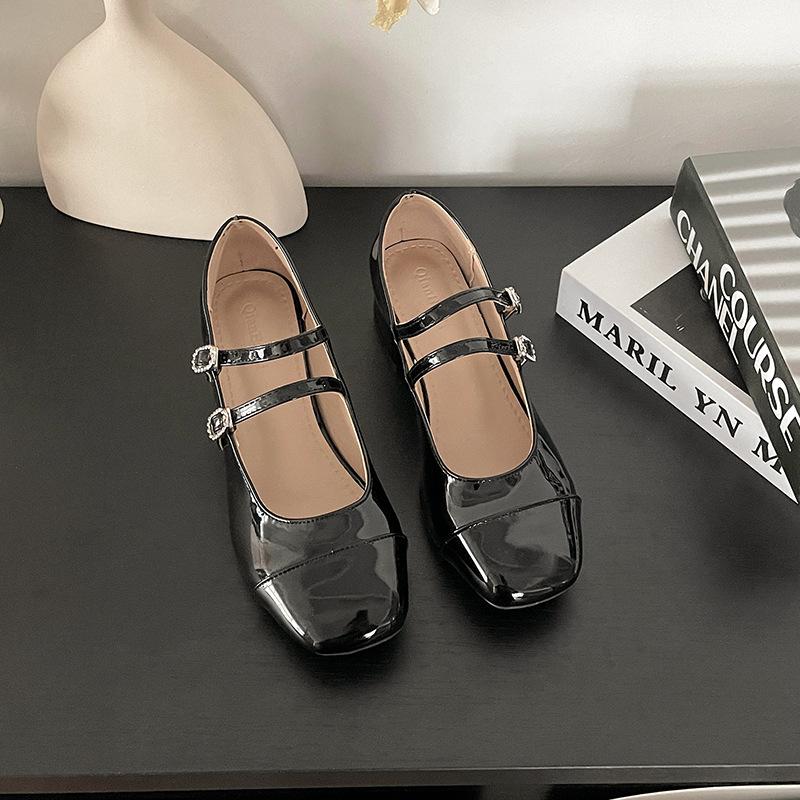 French Gentle Evening Breeze Mary Jane Single Shoes Women's 2025 New Soft-soled Commuting Lazy People Pedal Small Leather Shoes