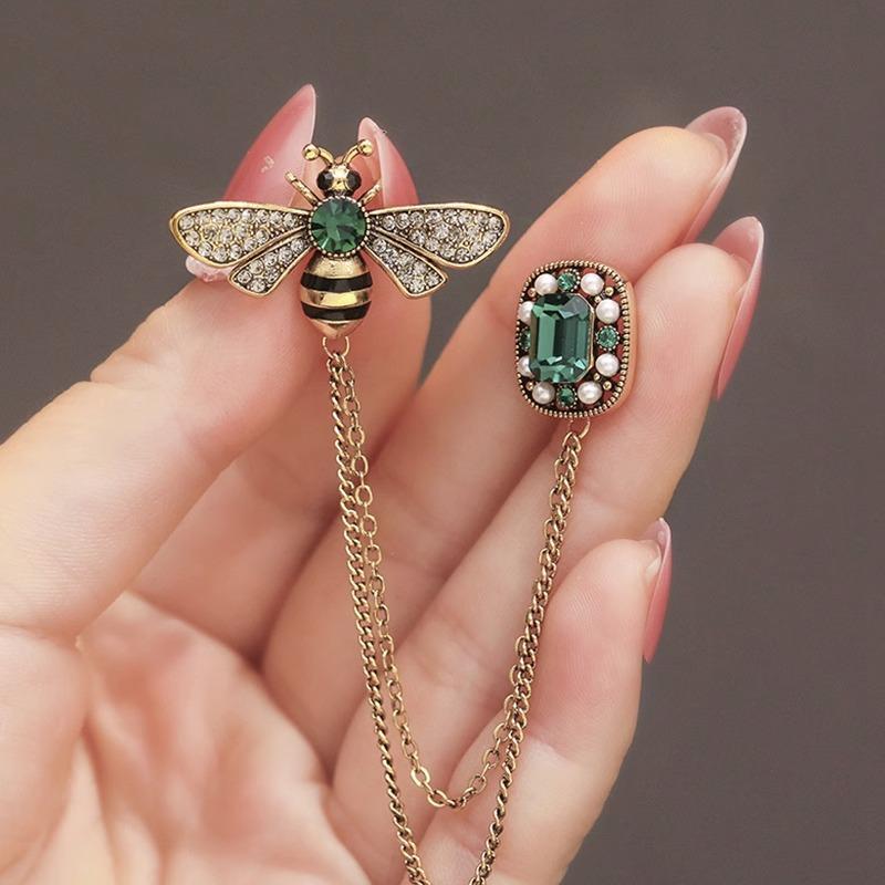 Bee Tassel brooch women's exquisite suit sweater brooch pin niche luxury temperament corsage