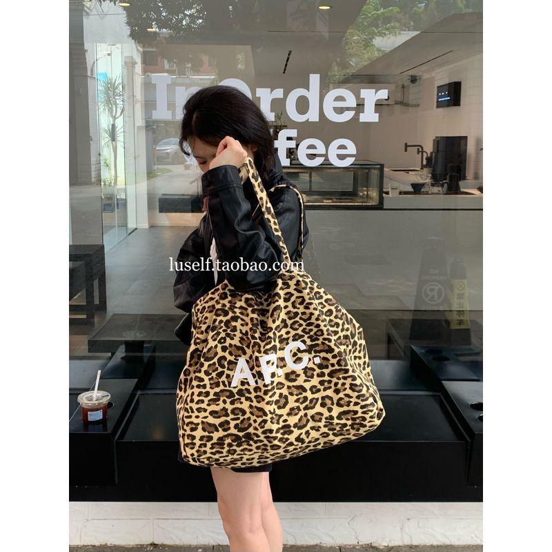 

Fashionable Blogger Leopard Print Casual Class Work Clothing Canvas Bag Big leopard print