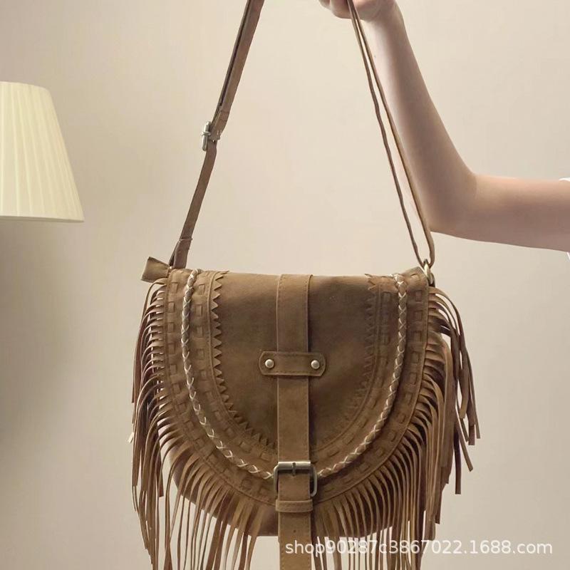 New handheld handmade suede fringed bag women's retro saddle fashion trend shoulder bag messenger bag