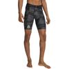 Under Armour Bedruckte Slim Fit Mid Rise Elastischer Bund Dreiviertel Sportshorts Herrenshorts Schwarz 1379829-003
