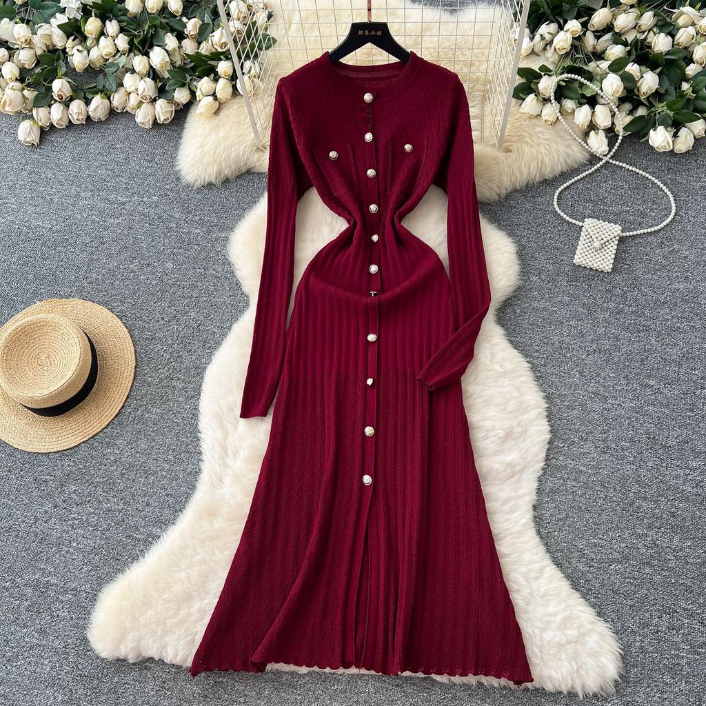 French Small Fragrant Style High-end Metal Buckle Waist Dress Women's Autumn Thin Temperament Hollow Knitted Long Dress